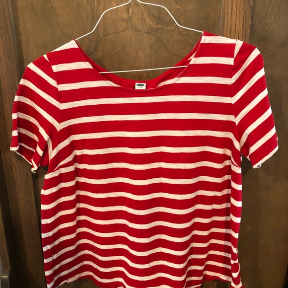 2 Red shirts are better than 1! This lots for you! - Picture 6 of 7